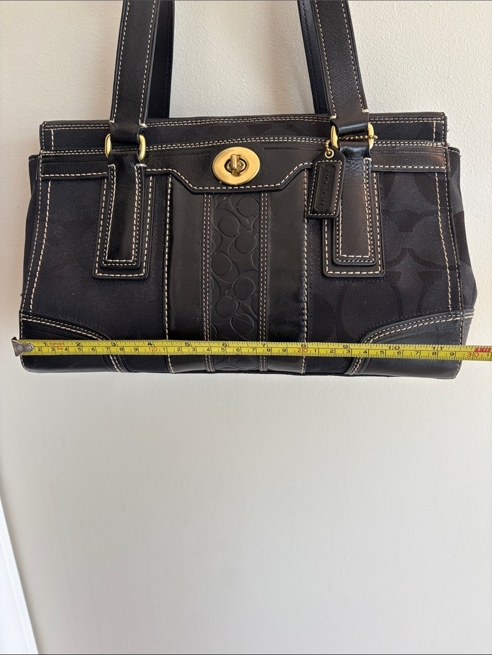 Coach Hampton Signature Strap Satchel Bag in Black with gold hardware & turn - Picture 7 of 16